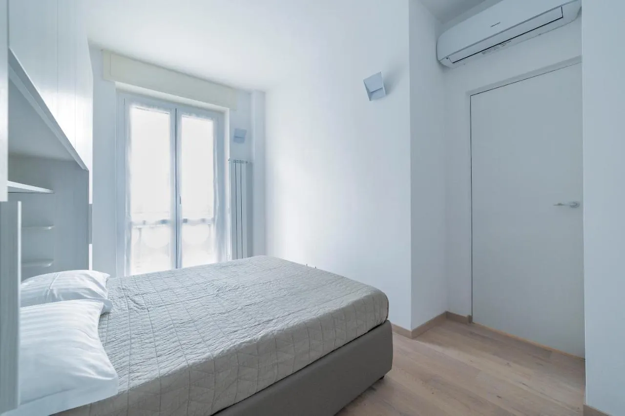 Appartamento Milano Cosy Apt With Balcony!